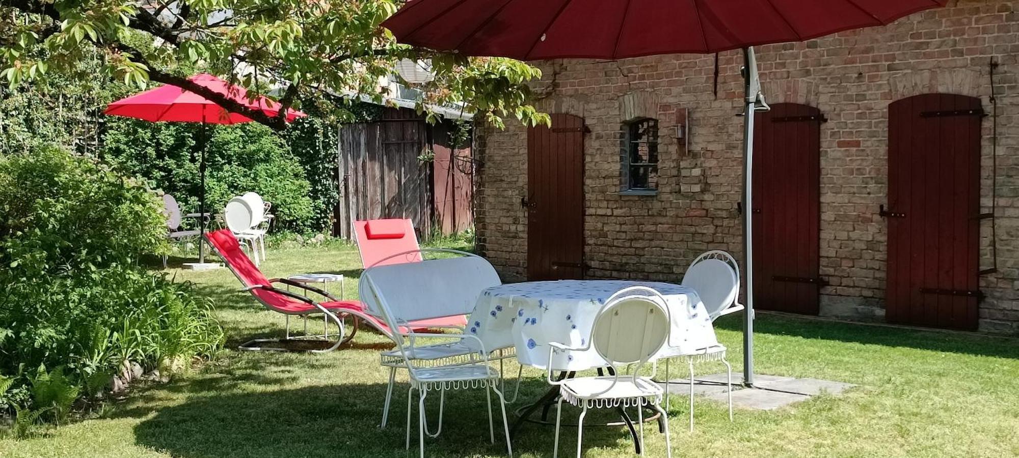 Schlossparkferienwohnungen Rheinsberg Mit Garten Exterior foto