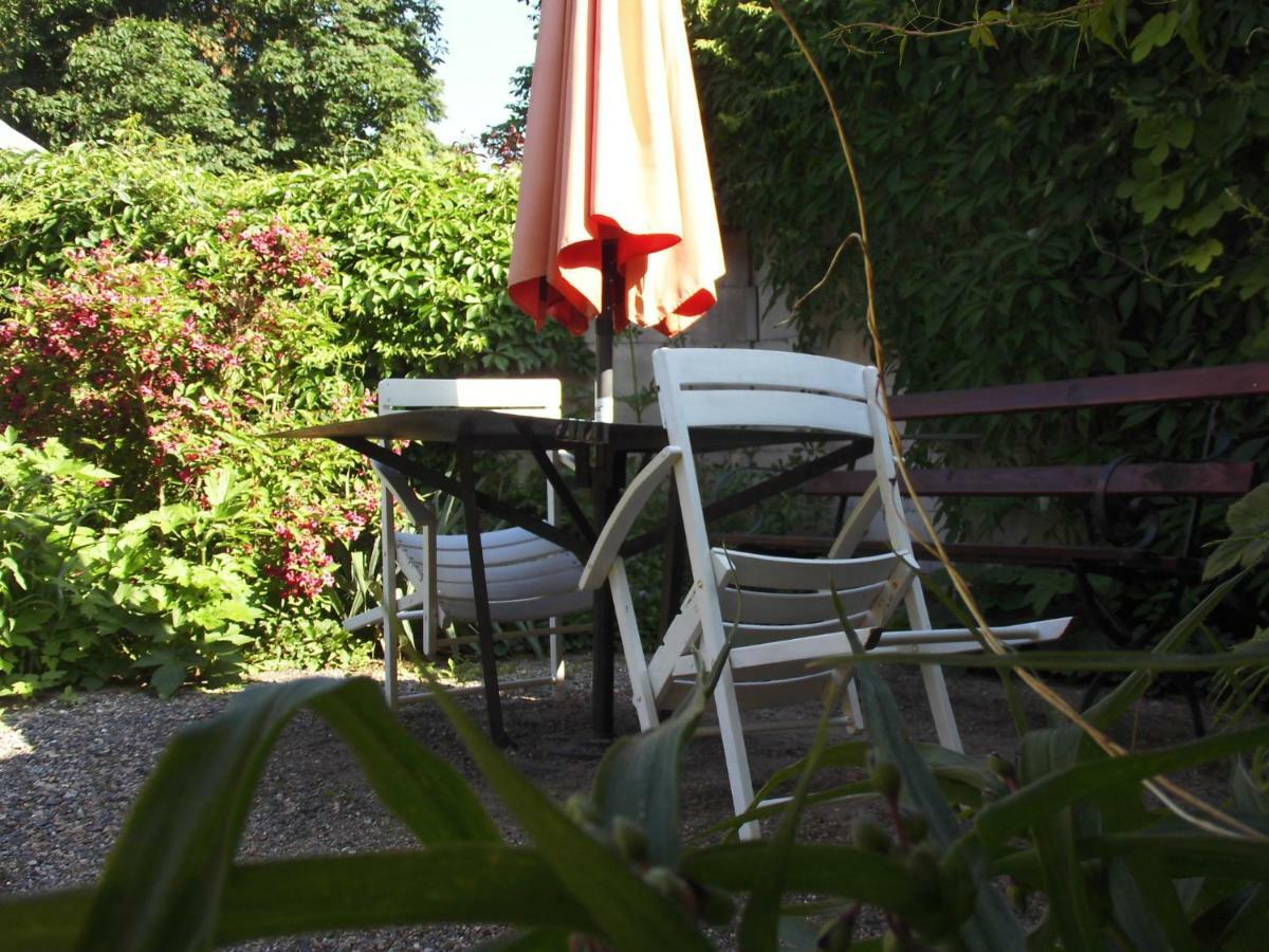 Schlossparkferienwohnungen Rheinsberg Mit Garten Exterior foto